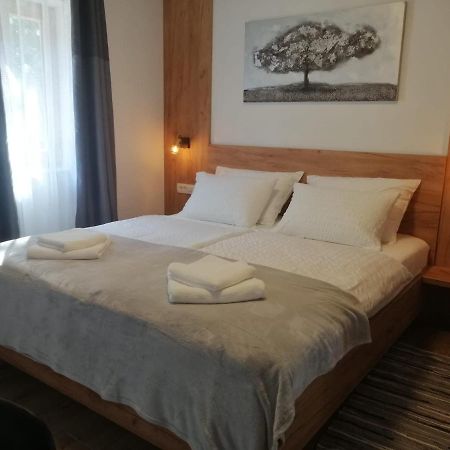 Plitvice Story Apartment พลิตวิชกา เยเซรา ภายนอก รูปภาพ