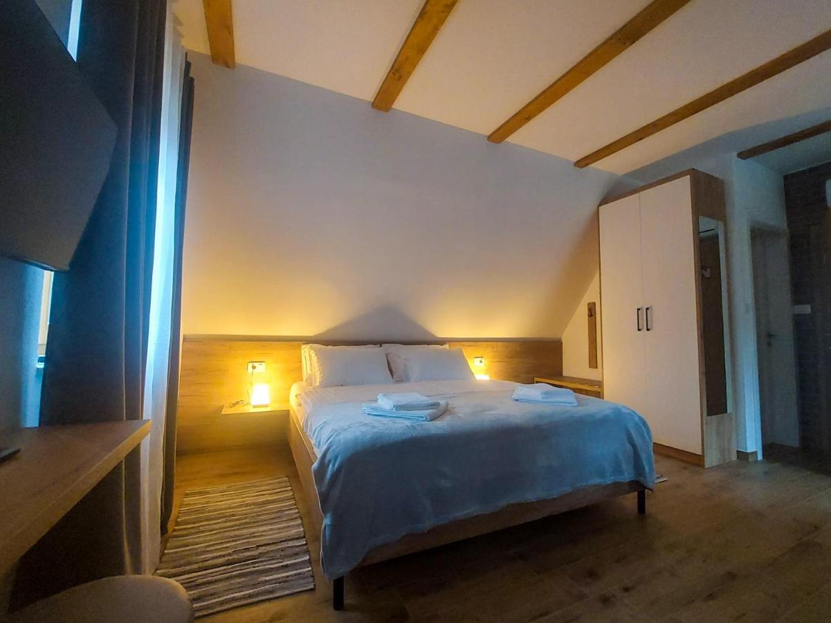 Plitvice Story Apartment พลิตวิชกา เยเซรา ภายนอก รูปภาพ