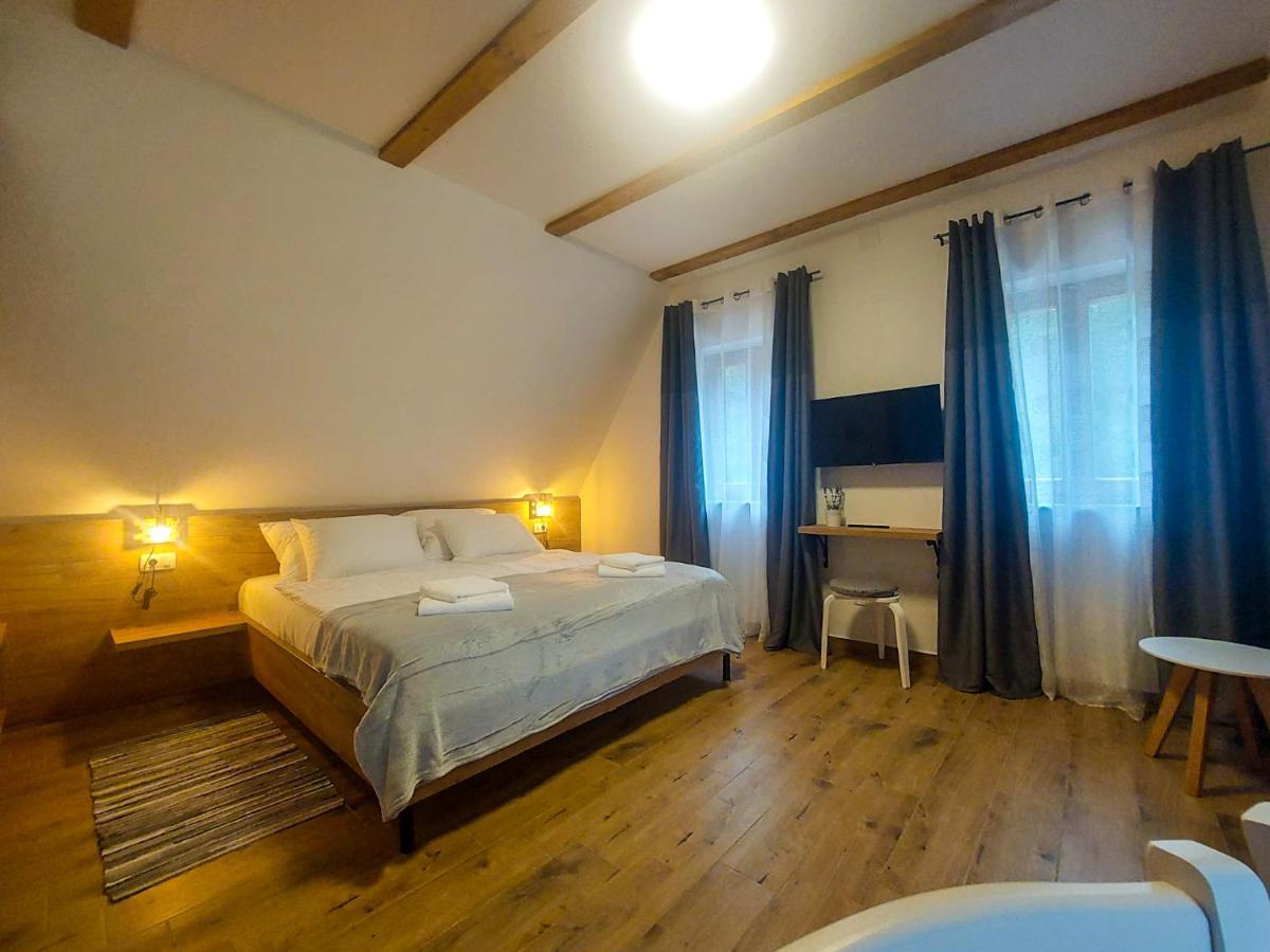 Plitvice Story Apartment พลิตวิชกา เยเซรา ภายนอก รูปภาพ