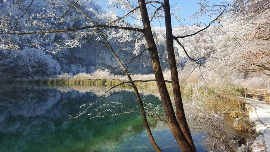 Plitvice Story Apartment พลิตวิชกา เยเซรา ภายนอก รูปภาพ